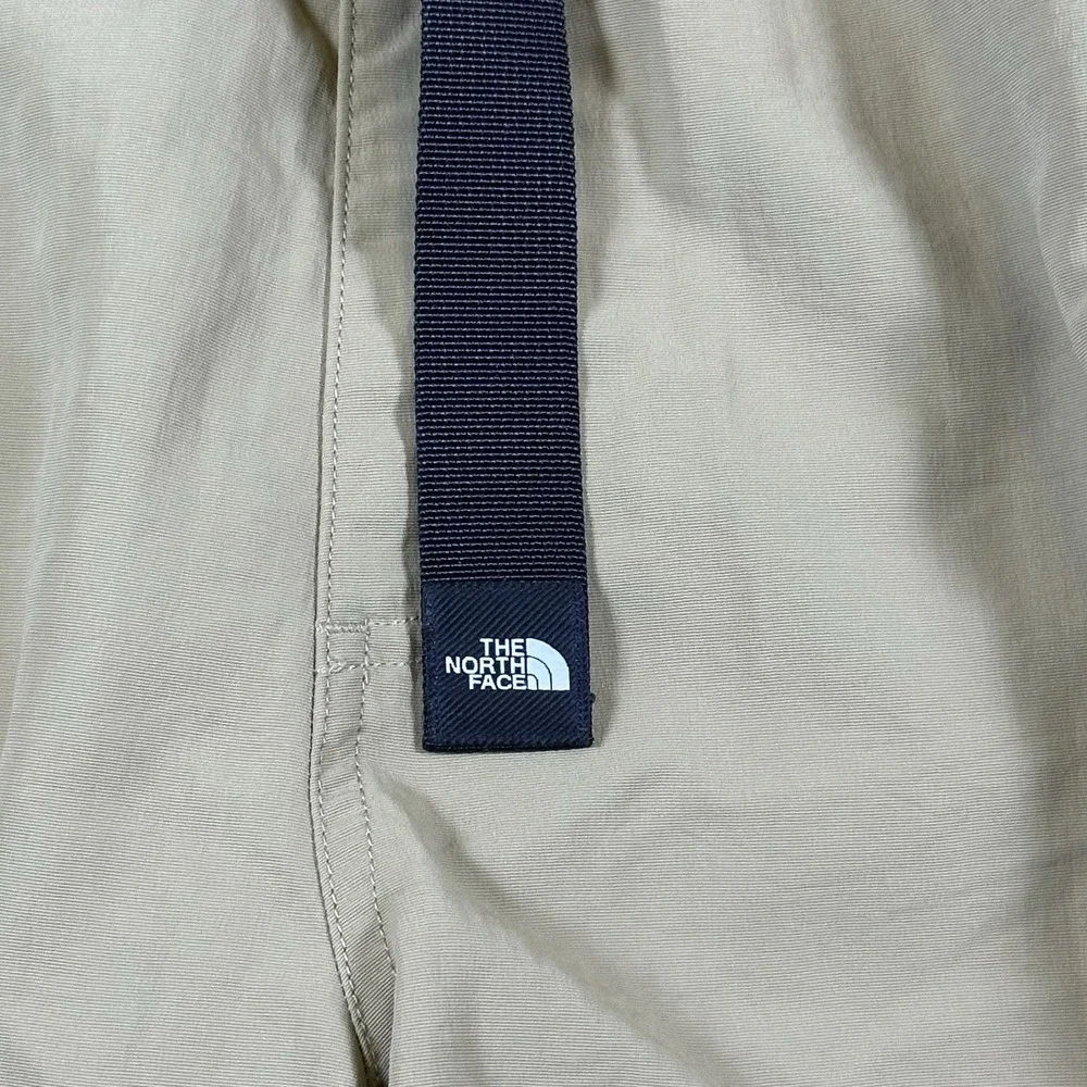 The North Face Shorts Men's 2XL Tan Mesh Lined Swim Hiking Hybrid Outdoors